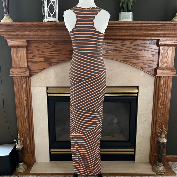 Soprano Gray Orange Striped Tank‎ Maxi Dress Size Medium - Picture 5 of 9
